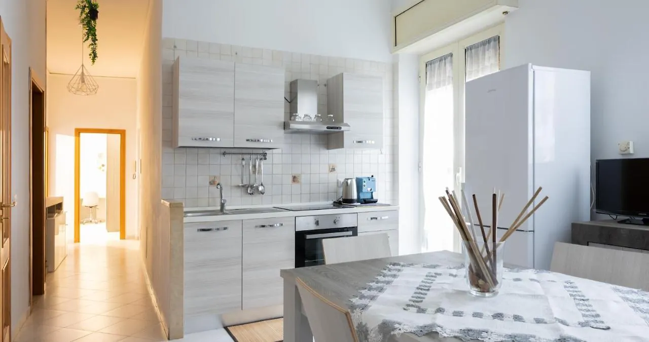 Decumani Apartments - Nel Cuore Di Napoli 0*, Naples Italy