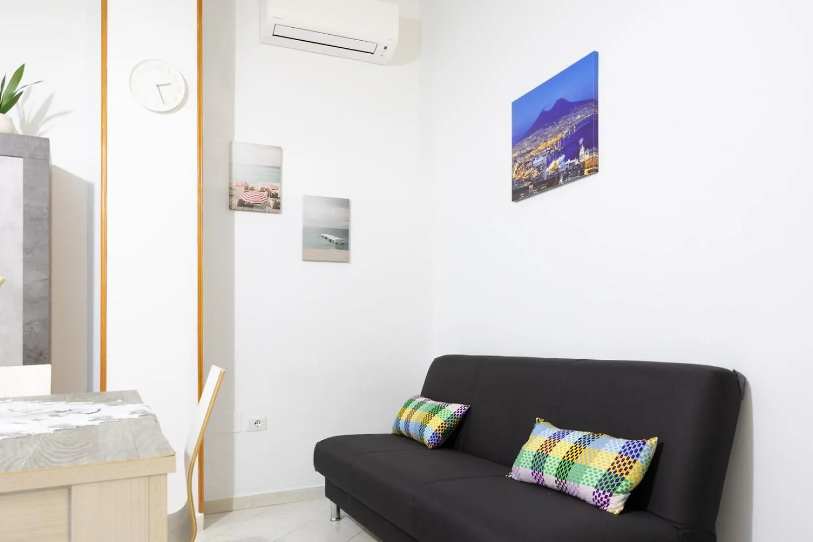 Decumani Apartments - Nel Cuore Di Napoli 0*, Naples Italy