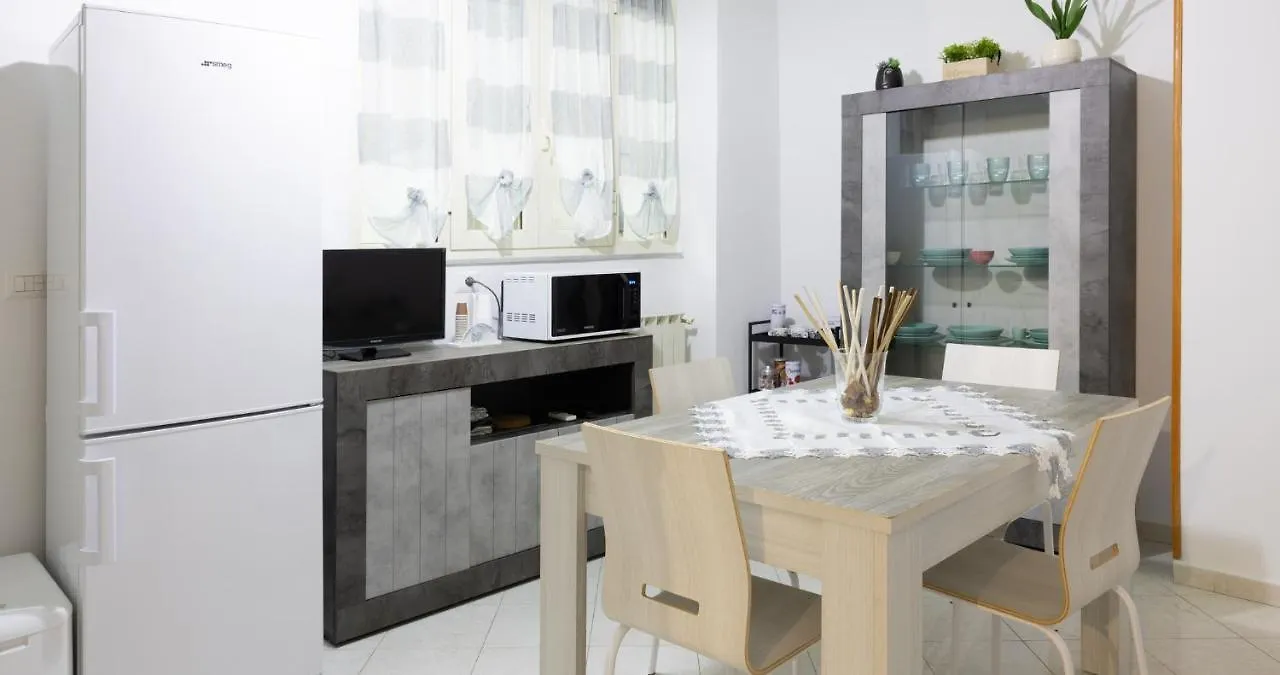 Decumani Apartments - Nel Cuore Di Napoli 0*, Neapel